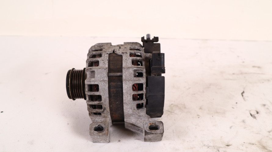 VOLVO V50 2.4 D5 ALTERNATOR 31288879