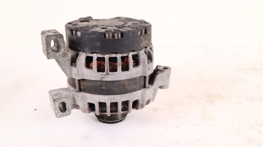 VOLVO V50 2.4 D5 ALTERNATOR 31288879