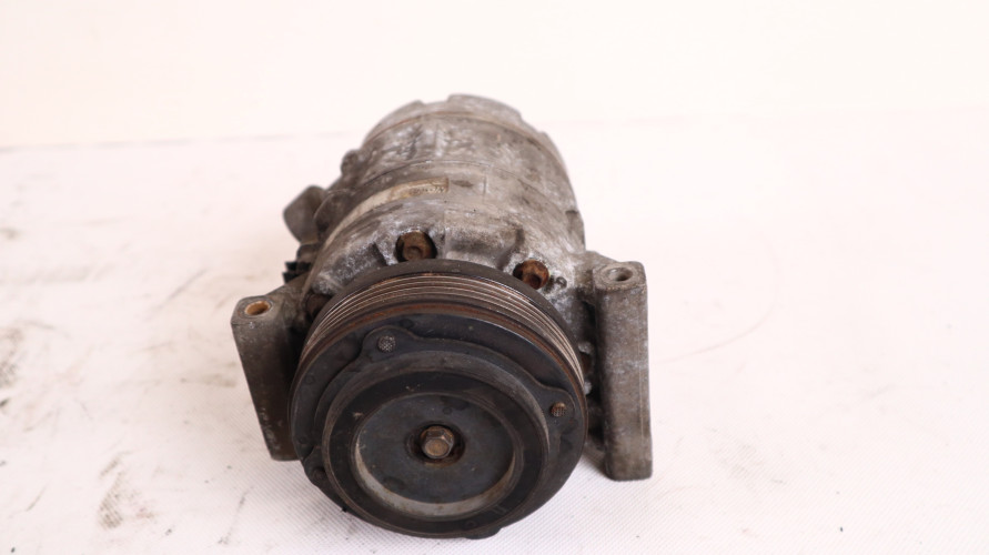 VOLVO V70 II 2.4 D5 SPRĘŻARKA KLIMATYZACJI D5244T5
