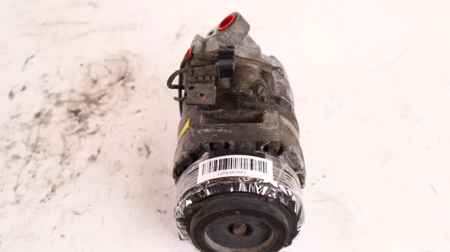VOLVO V70 II 2.4 D5 SPRĘŻARKA KLIMATYZACJI D5244T5