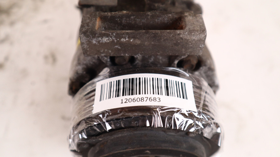 VOLVO V70 II 2.4 D5 SPRĘŻARKA KLIMATYZACJI D5244T5
