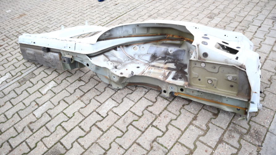VOLVO XC90 II ĆWIARTKA BŁOTNIK LEWA TYŁ 