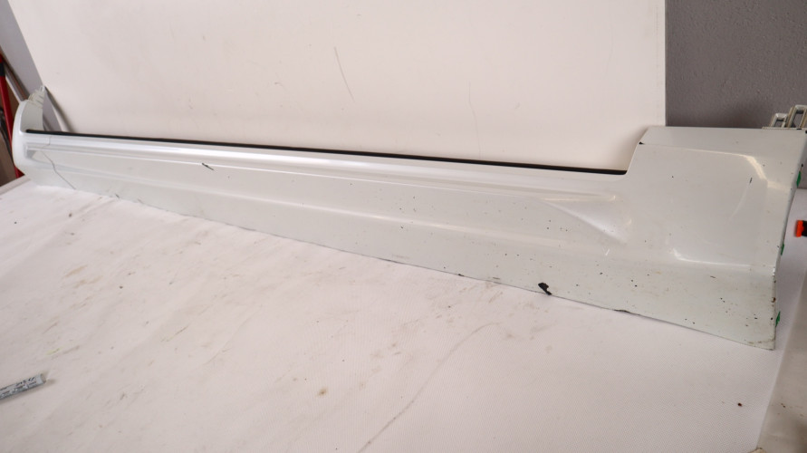 VOLVO XC90 II LISTWA PROGOWA PRAWA  31395884