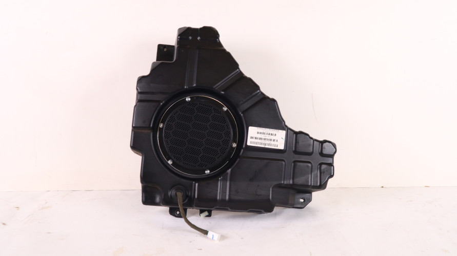 JEEP GRAND CHEROKEE WK2 GŁOŚNIK SUBWOOFER 05064610AC