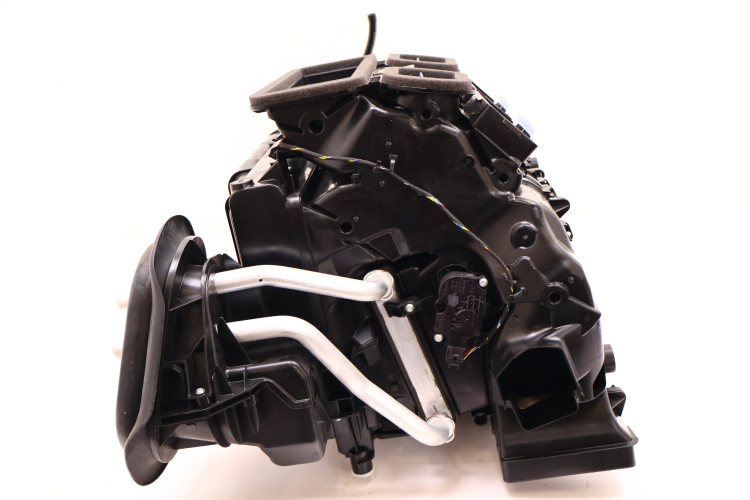 MERCEDES-BENZ CLE A236 NAGRZEWNICA A2368306400