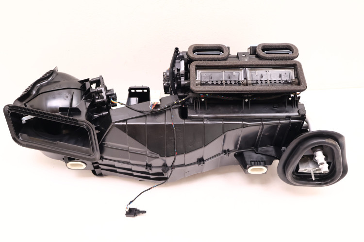 MERCEDES-BENZ CLE A236 NAGRZEWNICA A2368306400