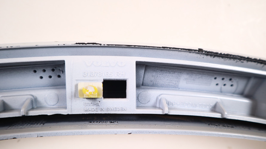 VOLVO XC90 II LISTWA BŁOTNIKA PRAWA TYŁ  31378165