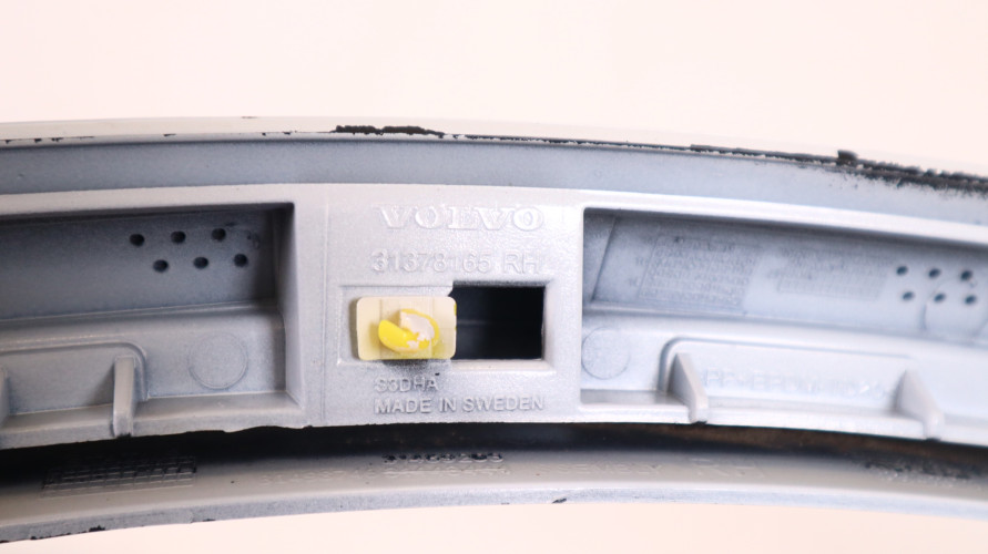 VOLVO XC90 II LISTWA BŁOTNIKA PRAWA TYŁ  31378165