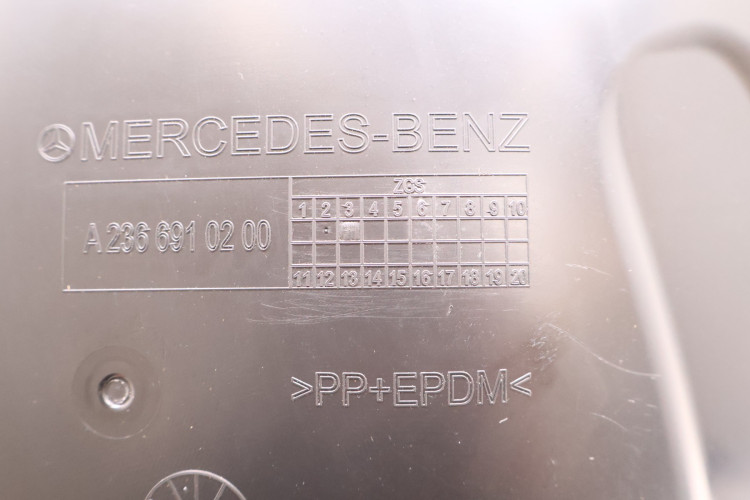 MERCEDES-BENZ CLE A236 NADKOLE PRAWE PRZÓD A2366910200