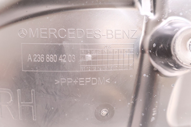 MERCEDES-BENZ CLE A236 NADKOLE PRAWE PRZÓD A2368804203
