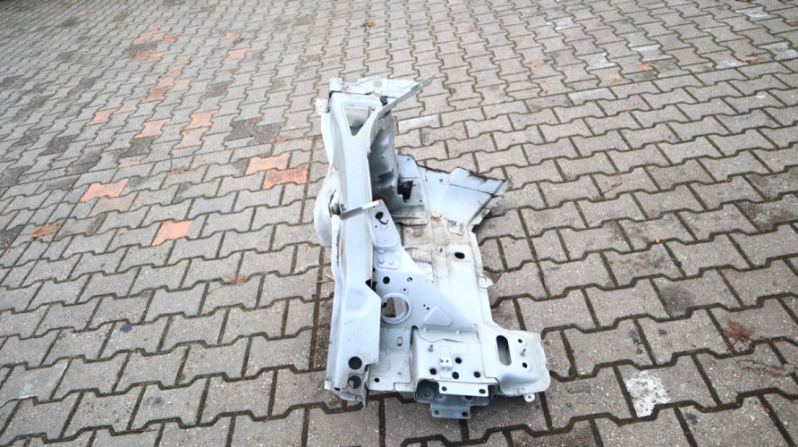 VOLVO XC90 II ĆWIARTKA PODŁUŻNICA FARTUCH LEWA PRZÓD 
