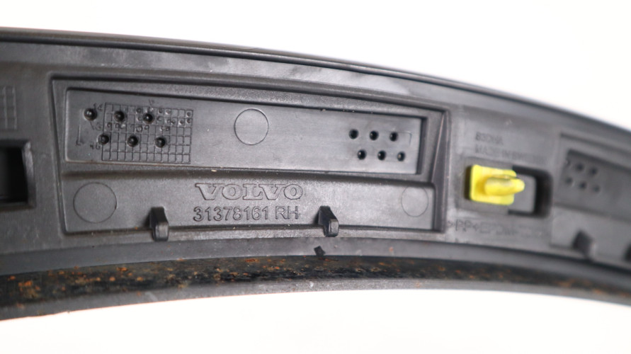 VOLVO XC90 II LISTWA BŁOTNIKA PRAWA TYŁ 717-46 31378161