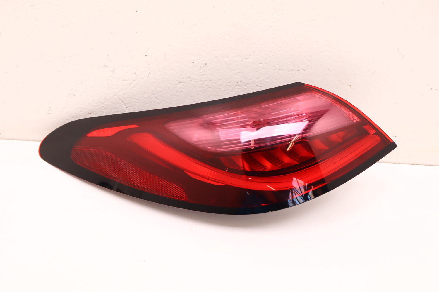 MERCEDES-BENZ CLE A236 300 4MATIC LAMPA LEWA TYŁ A2549064902