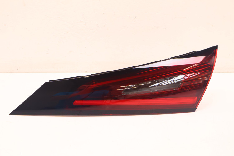 MERCEDES-BENZ CLE A236 LAMPA KLAPY BAGAŻNIKA PRAWA TYŁ A2549065402