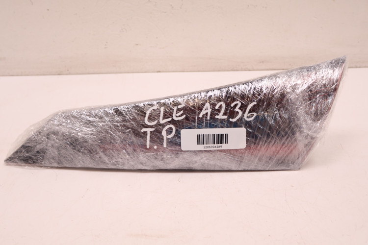 MERCEDES-BENZ CLE A236 LAMPA KLAPY BAGAŻNIKA PRAWA TYŁ A2549065402