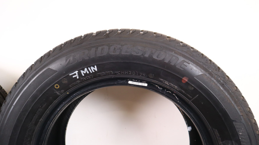 OPONY BRIDGESTONE TURANZA T001 215/65/16