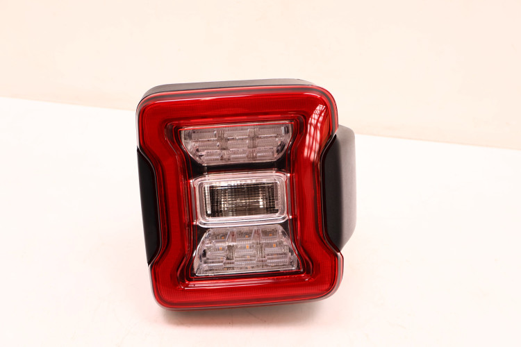 JEEP WRANGLER JL 18- LAMPA PRAWA TYŁ 68376496AA