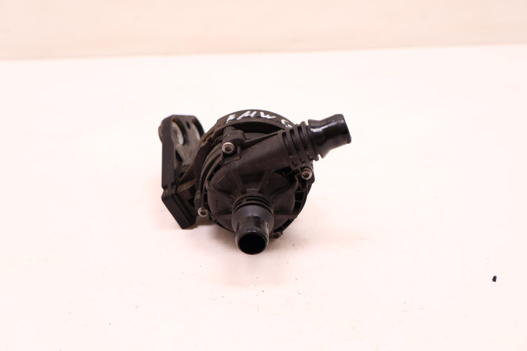 BMW 3 G20 G21 DODATKOWA POMPA WODY 8474820