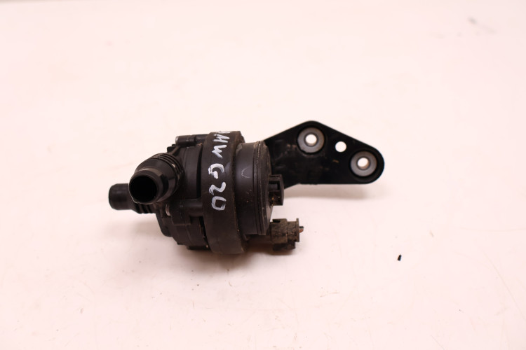 BMW 3 G20 G21 DODATKOWA POMPA WODY 8474820