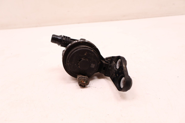 BMW 3 G20 G21 DODATKOWA POMPA WODY 8474820