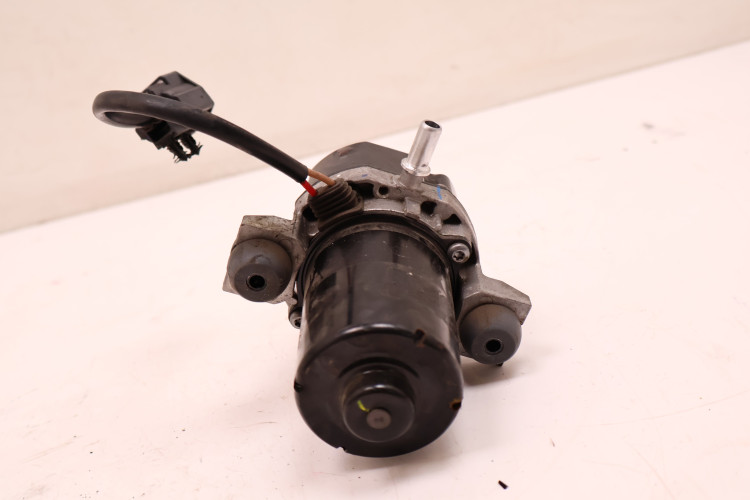 JEEP WRANGLER JL 2.2 MTJ 18- DODATKOWA POMPA PODCIŚNIENIA P68338787AB