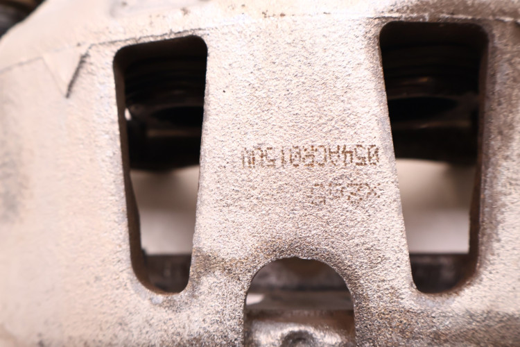 JEEP WRANGLER JL 2.2 MTJ 18- ZACISK HAMULCOWY PRAWY PRZÓD 17886801