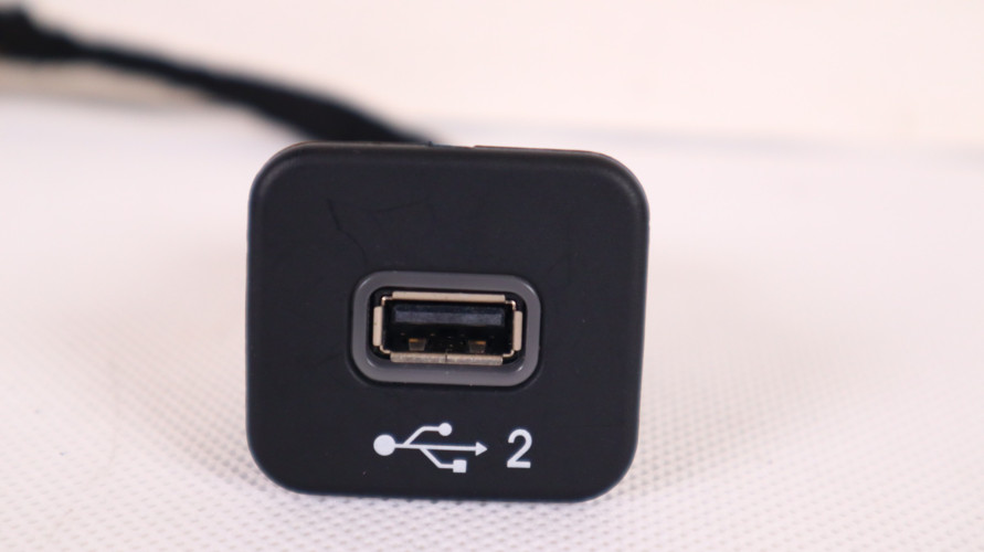 JEEP CHEROKEE KL GNIAZDO USB 53228445