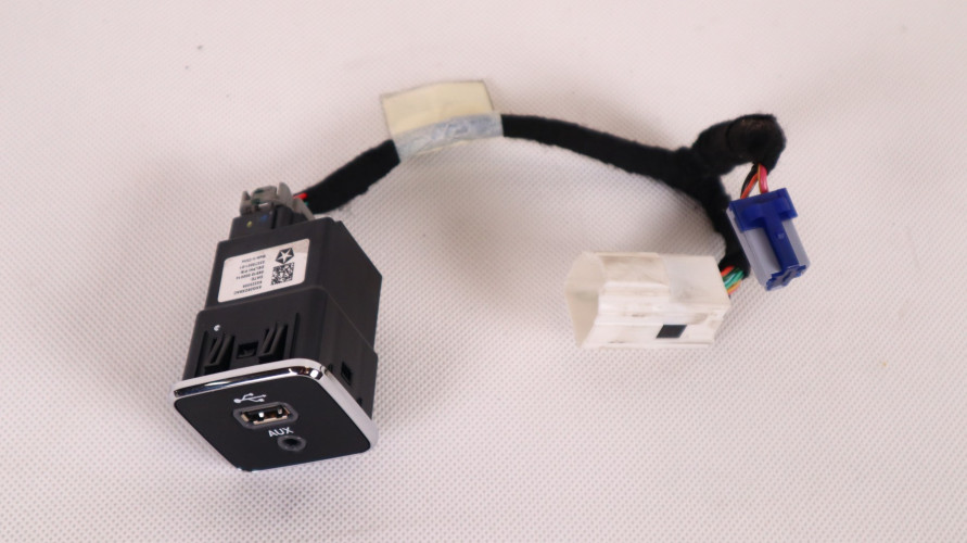 JEEP COMPASS II 17- PANEL USB AUX 53223309, P68410440AA