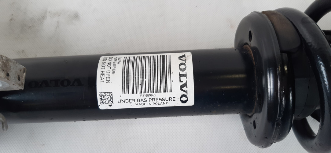 VOLVO XC60 II 2.0 T8 AMORTYZATOR PRAWY PRZÓD 31476670