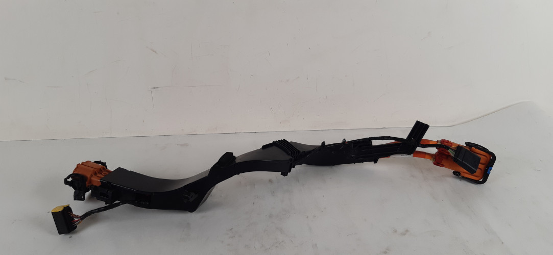 VOLVO XC60 II 2.0 T8 PRZEWÓD WYSOKIEGO NAPIĘCIA 32266617, 30644625