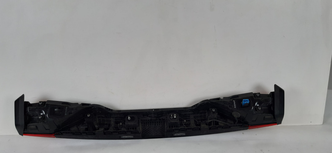 AUDI Q8 LAMPY TYŁ LED 4M8.945.095.P