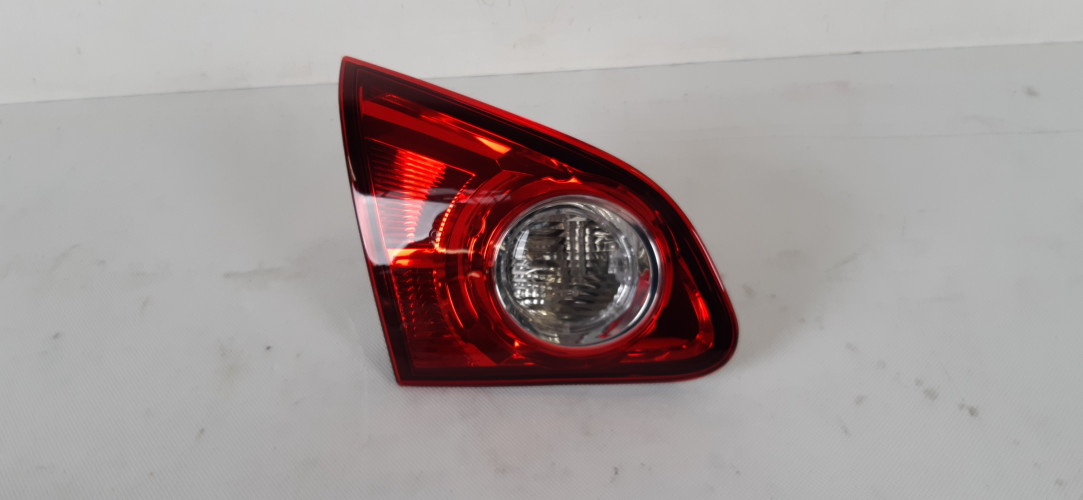 NISSAN QASHQAI J10 07-10 LAMPA LEWA TYŁ 26555 JD800