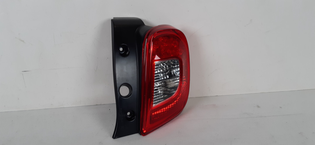 NISSAN MICRA IV K13 LAMPA PRAWA TYŁ
