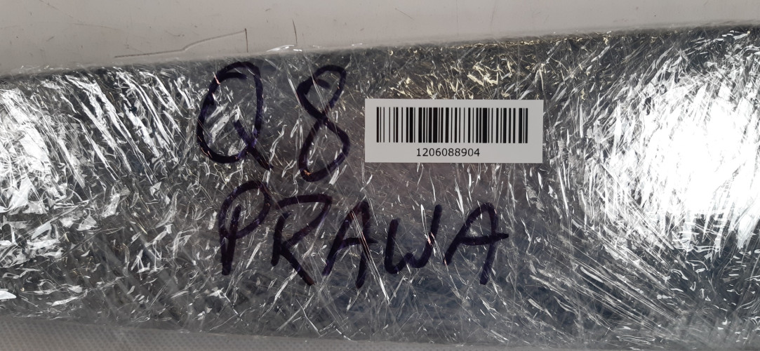 AUDI Q8 LISTWA OSŁOBA SŁUPKA B PRAWA 4M8.853.290