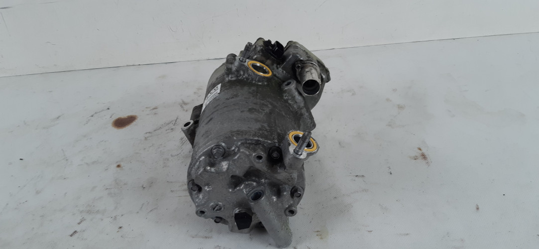 VOLVO XC60 II 2.0 T8 SPRĘŻARKA KLIMATYZACJI 32260523