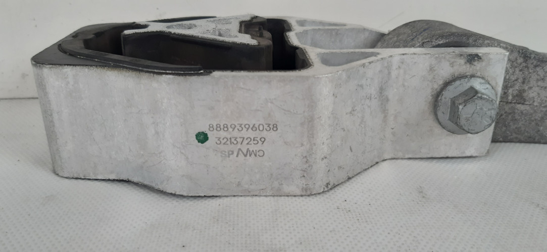 VOLVO XC40 1.5 T3 ŁAPA PODUSZKA SKRZYNI BIEGÓW 32137259