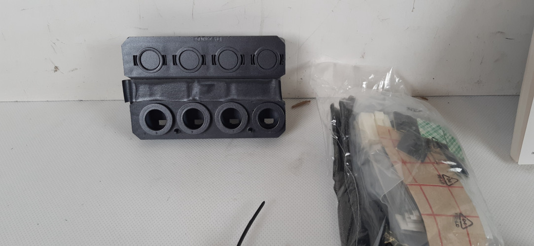 TOYOTA AURIS I WIĄZKA INSTALCJA PDC ZDERZAKA PRZÓD I TYŁ PZ464-X0426-AB