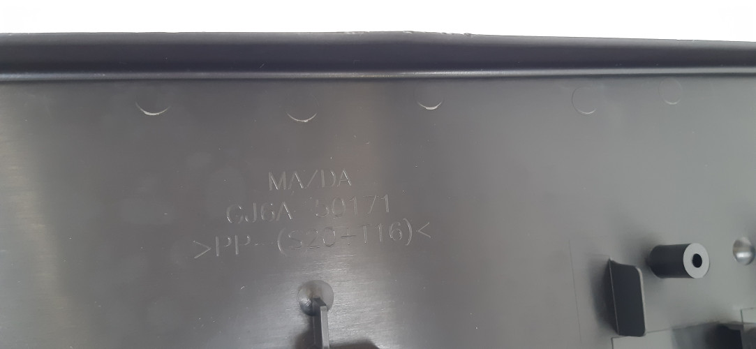 MAZDA 6 PODSTAWA TABLICY REJESTRACYJNEJ GJ6A 50 171B