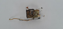 TOYOTA AVENSIS T22 ZAMEK DRZWI PRAWY PRZÓD 69040-05081