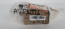 TOYOTA AVENSIS T22 ZAMEK DRZWI PRAWY PRZÓD 69040-05081