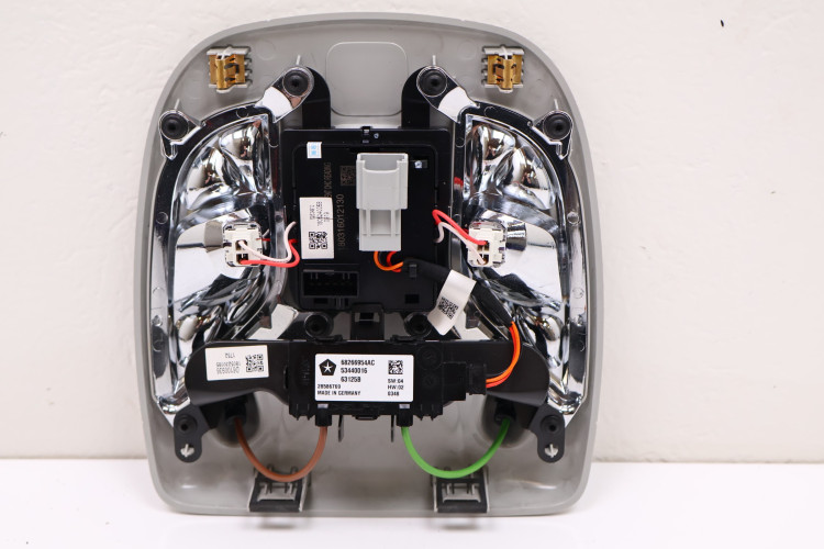 JEEP COMPASS II 17- LAMPKA PODSUFITKI 68266954AC