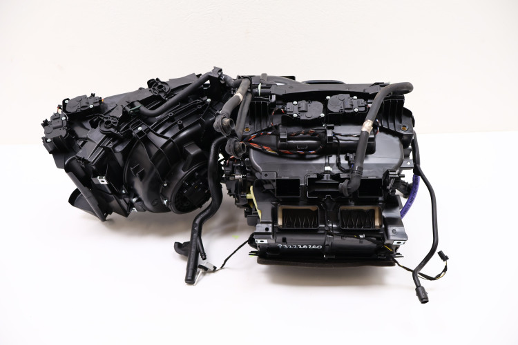VOLVO V60 II NAGRZEWNICA P32226260