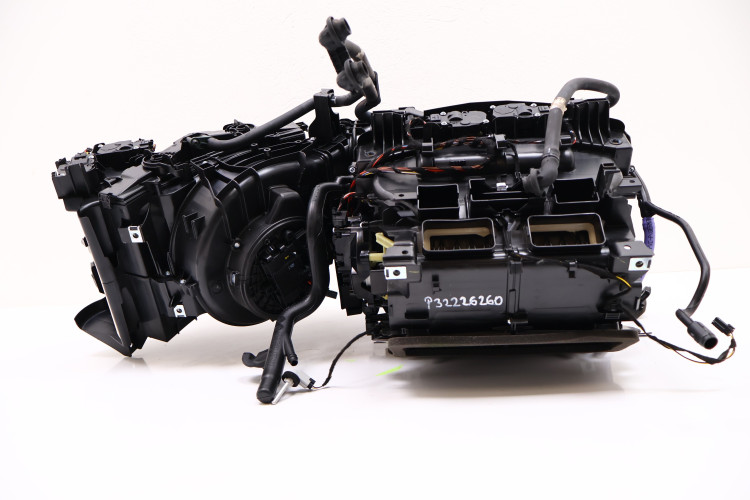 VOLVO V60 II NAGRZEWNICA P32226260