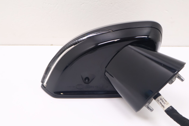 VOLVO V60 II LUSTERKO PRAWE 717 15 PIN