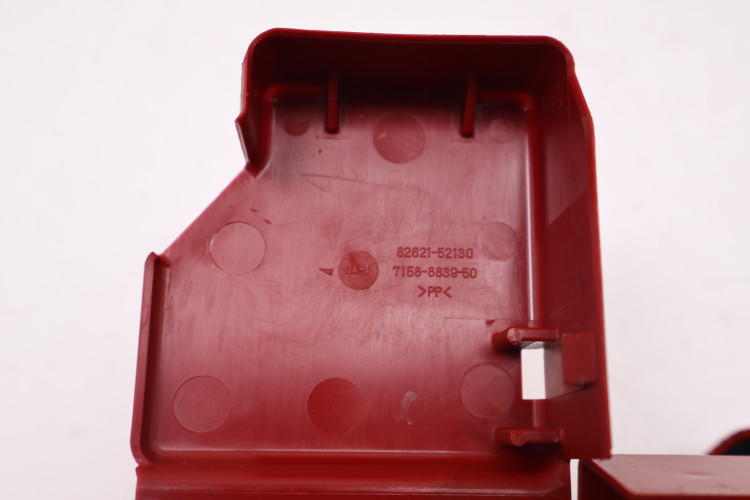 LEXUS RX IV 450H KLEMA PLUSOWA 82621-52130