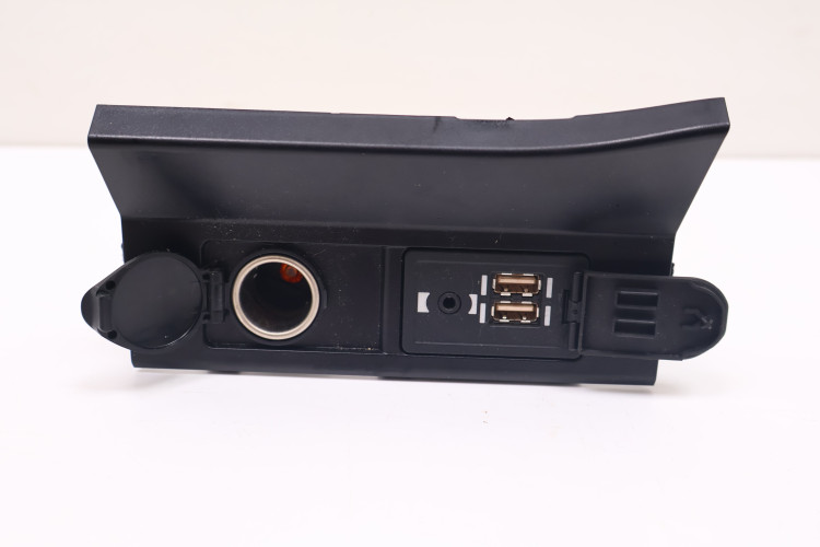 LEXUS RX IV PORT USB ZAPALNICZKA 86190-78010