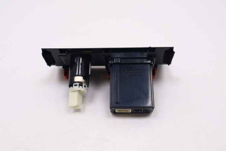LEXUS RX IV PORT USB ZAPALNICZKA 86190-78010