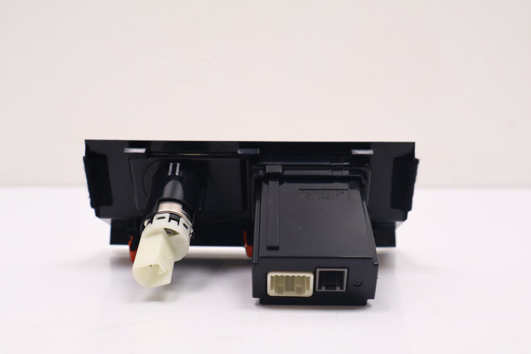 LEXUS RX IV PORT USB ZAPALNICZKA 86190-78010