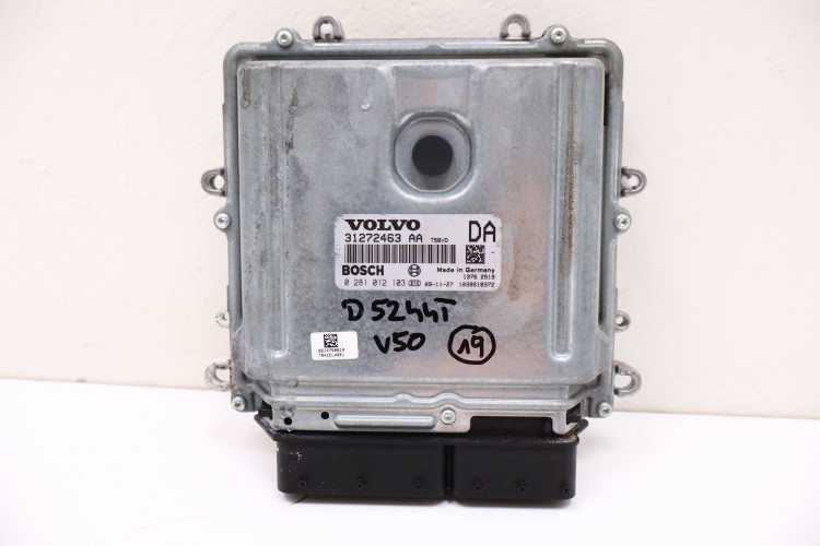 VOLVO V50 KOMPUTER SILNIKA D5244T 31272463