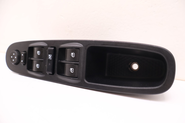 LANCIA YPSILON PRZEŁĄCZNIK PANEL SZYB LEWY PRZÓD 735531346
